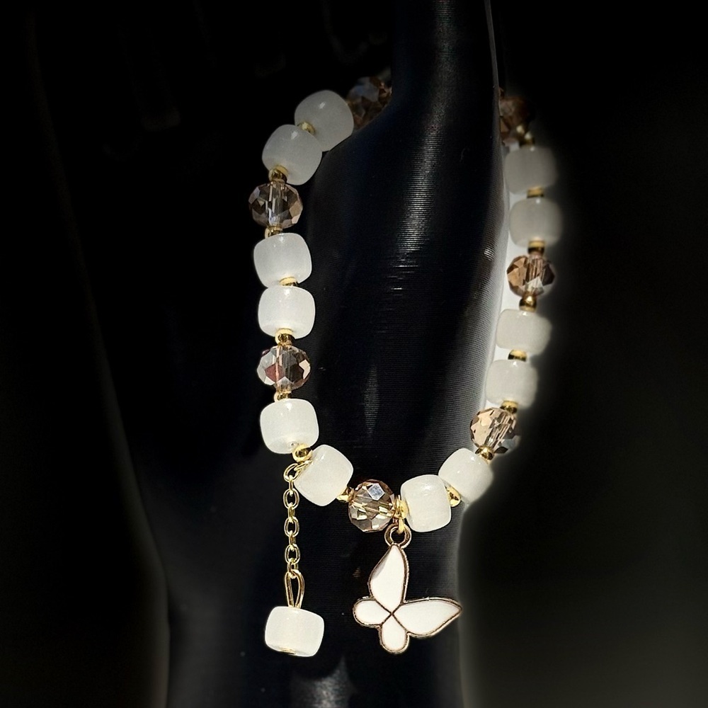 Elegant White and Gold Beaded Bracelet with Butterfly Charm